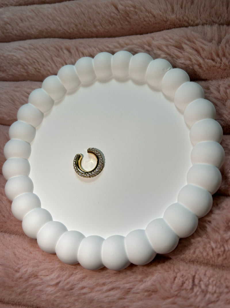 Isabella Earcuff